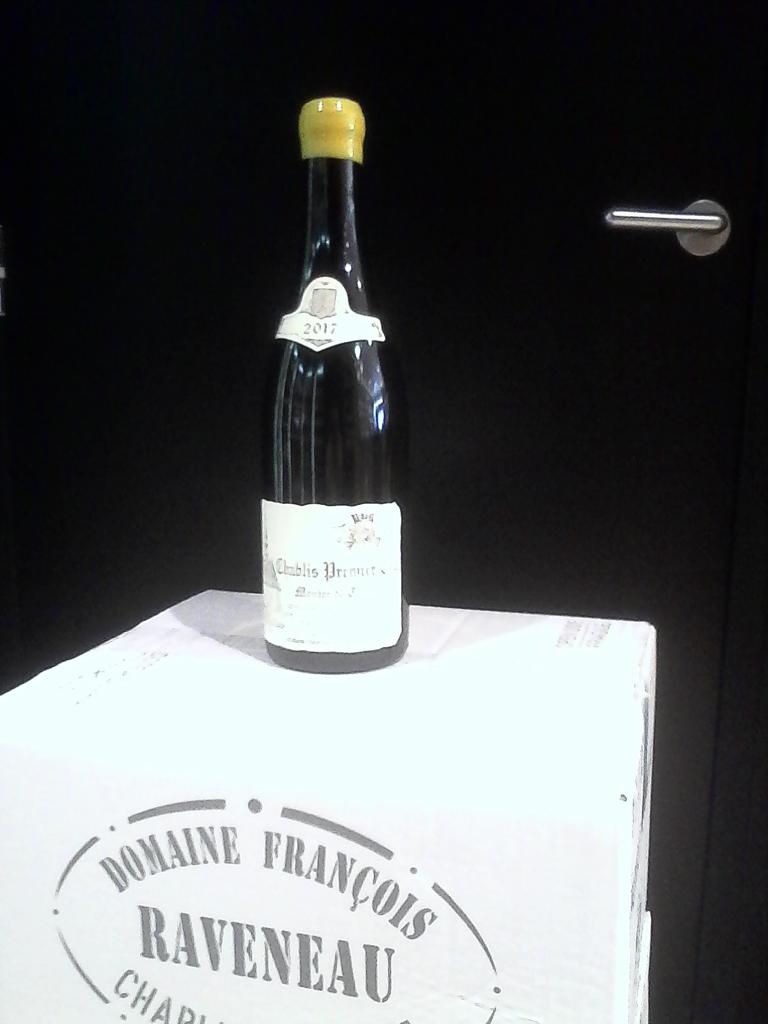 Domaine FRANCOIS Raveneau – Montée de Tonnerre – Chablis Premier Cru – 2017 Domaine FRANCOIS Raveneau – Montée de Tonnerre – Chablis Premier Cru – 2017